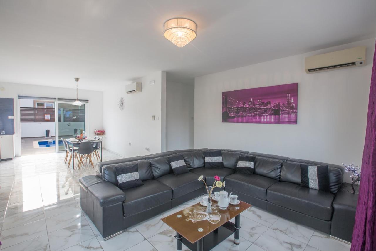 פרוטאראס Broadway Villas מראה חיצוני תמונה
