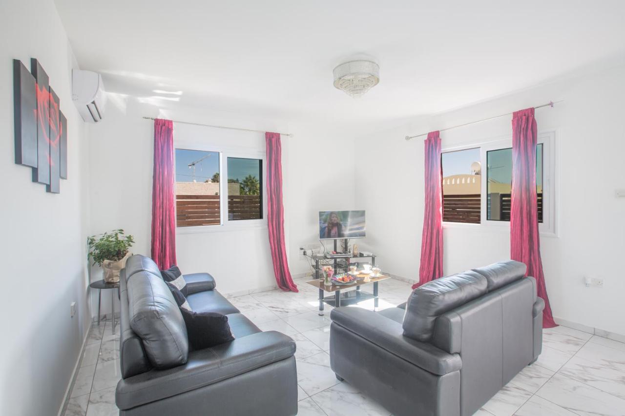 פרוטאראס Broadway Villas מראה חיצוני תמונה