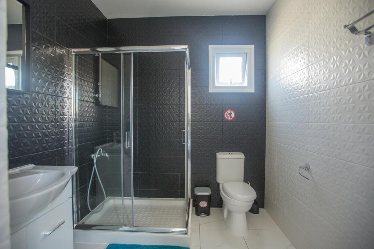 פרוטאראס Broadway Villas מראה חיצוני תמונה