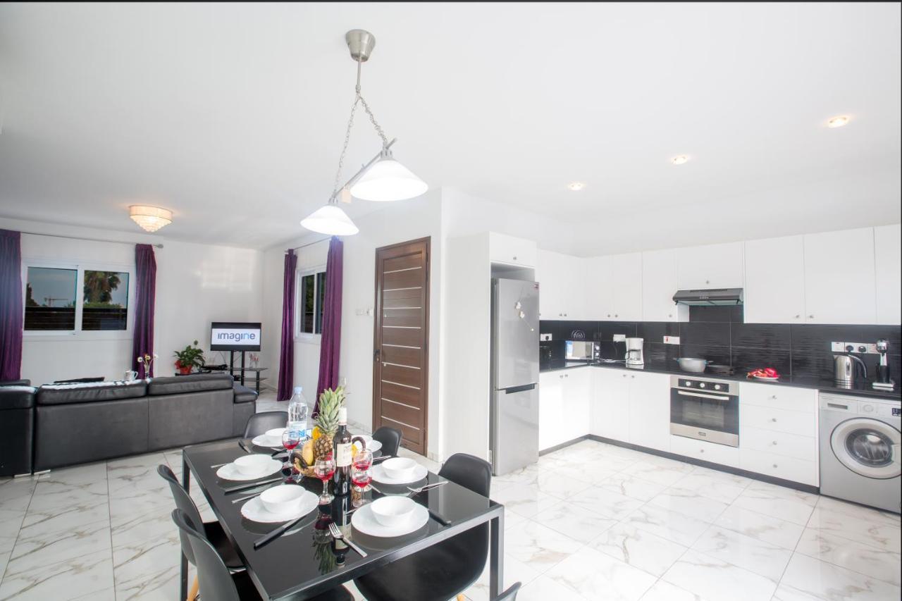 פרוטאראס Broadway Villas מראה חיצוני תמונה