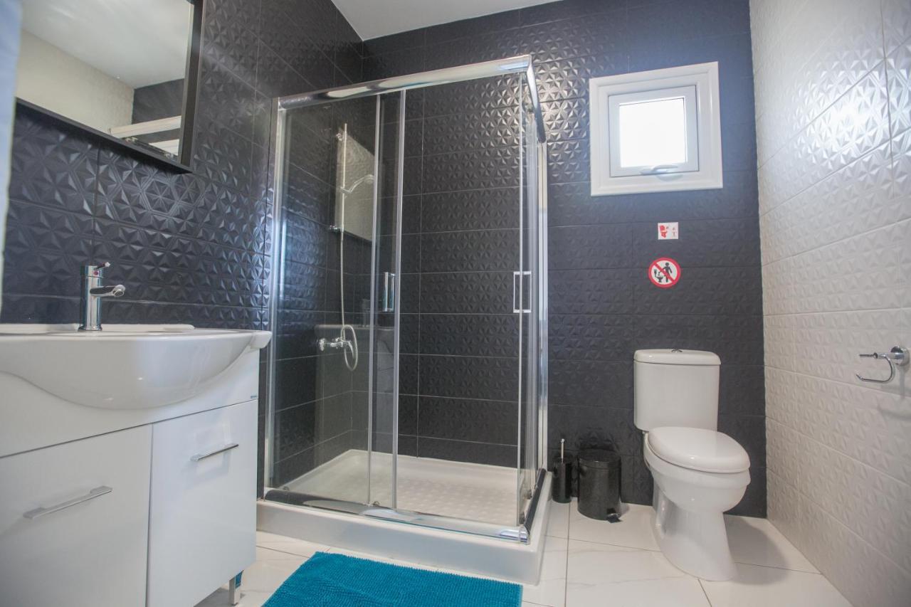 פרוטאראס Broadway Villas מראה חיצוני תמונה