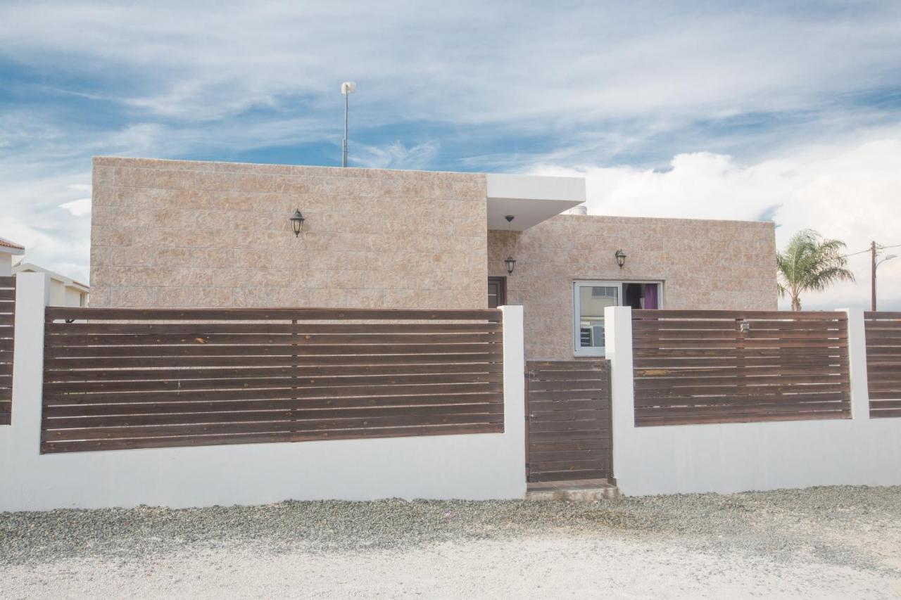 פרוטאראס Broadway Villas מראה חיצוני תמונה